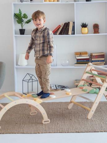 Ett Montessori klättergym från Wood and Hearts