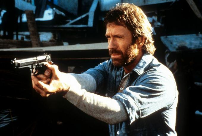 Chuckas Norrisas filme „Herojus ir teroras“