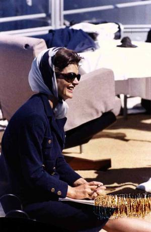 Джеки в солнечных очках, сентябрь 1962 года.