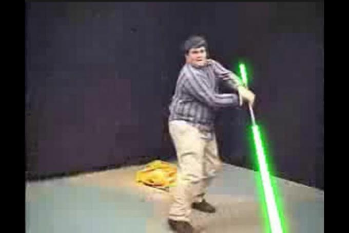 Star Wars Kid Drunken Jedi je fiksirani video mladića koji drži štap za vađenje loptice za golf poput svjetlosnog mača.