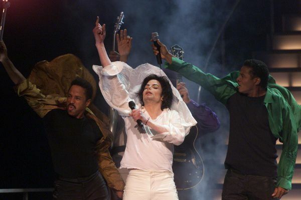 Michael Jackson - 2001. - proslava 30. godišnjice - Madison Square Garden