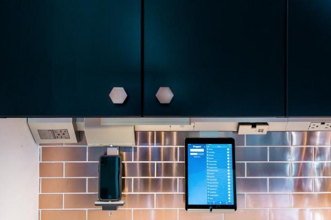 „Smart Tech“ vaizdas „HGTV Smart Home 2017“ virtuvėje