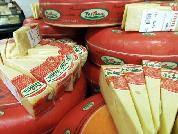 kolečka a klínky obaleného sýra