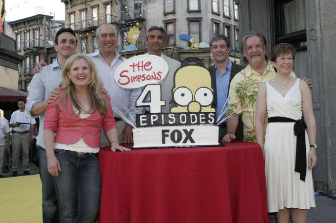 (LR) oyuncular Nancy Cartwright, Hank... baş yapımcı Al Jean, yaratıcı ve yönetici yapımcı Matt Groening ve oyuncu üyesi Yeardley Smith Los Angeles, CA'daki Fox Lot'ta THE SIMPSONS 400TH EPISODE BLOCK PARTY'de. 8 Mayıs 2007 Salı.