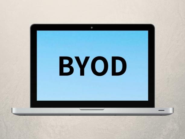 Kuva tietokoneesta, jonka näytöllä on " BYOD"-teksti.
