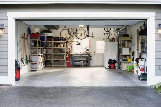 Garažas