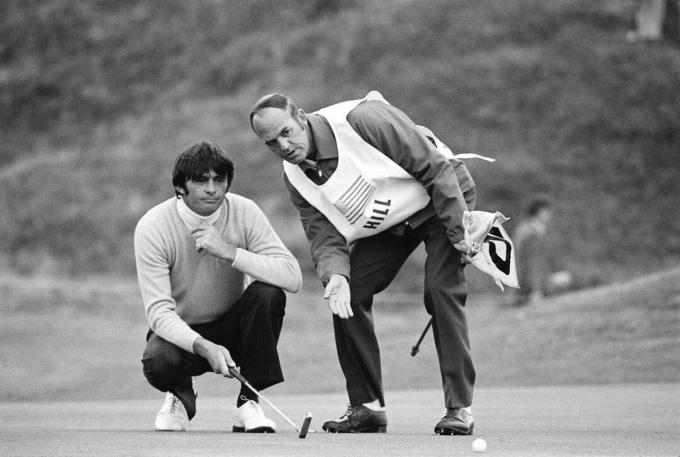 Dave'as Hillas iš JAV per paskutinę 1977 m. Ryderio taurės rungtynių dieną Royal Lytham ir St Annes golfo klube 1977 m. rugsėjo 29 d.