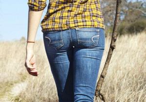 Cómo comprar jeans que hagan que tu trasero luzca bien
