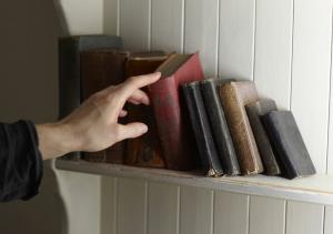 Kuinka tunnistaa ensimmäiset painokset ja huoltaa vanhoja kirjoja