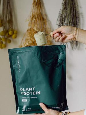 Las mejores proteínas en polvo para mujeres que necesitan un poco más