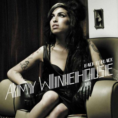Amy Winehouse - обратно в черный цвет