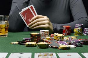 10 labākie pokera padomi, kā padarīt jūs par labāku spēlētāju