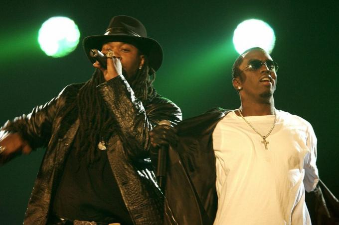 Busta Rhymes и P Diddy изпълняват на живо