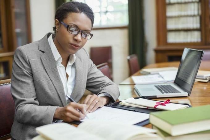 Werken in een juridische bibliotheek