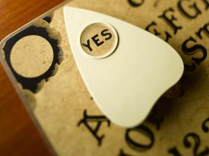 Kdo je izumil Ouija tablo?