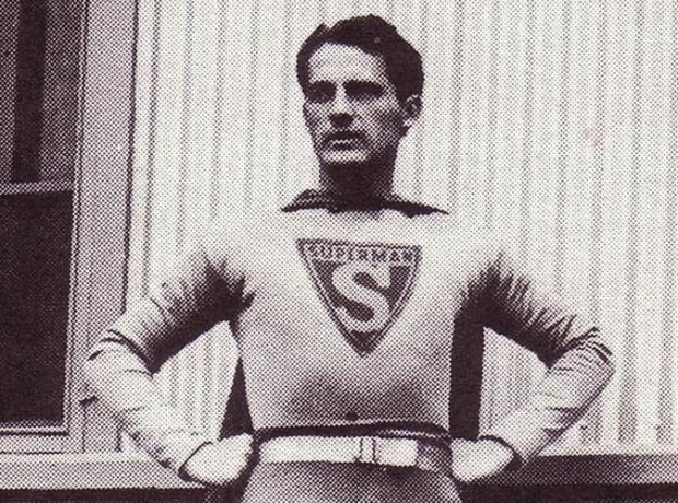 Изображение Супермена из " Всемирного ярмарочного дня" (1939 г.)