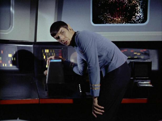 Spock na svoji znanstveni postaji