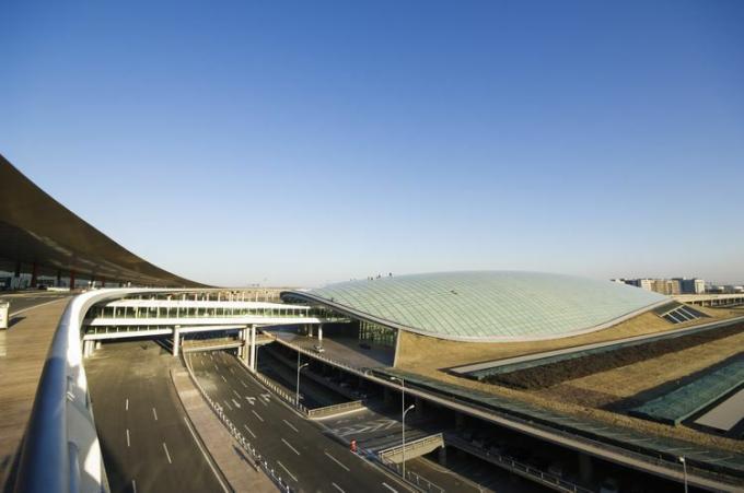 La Chine, Pékin, l'aéroport de Beijing Capital. Une partie du nouveau bâtiment du Terminal 3 a ouvert ses portes en février 2008, deuxième plus grand bâtiment au monde.