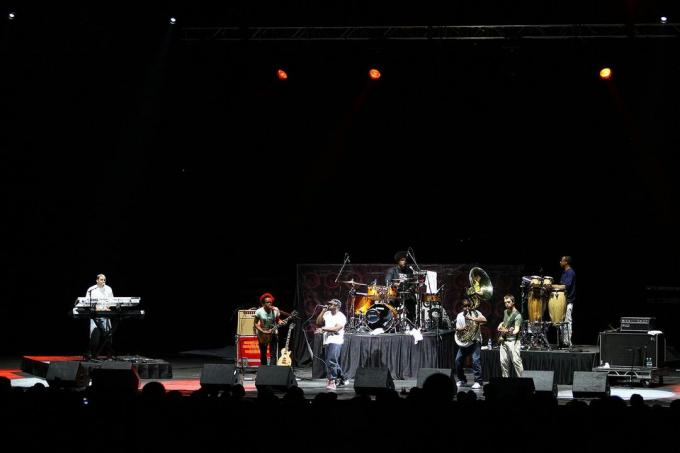 The Roots treten am 27. Juni 2009 im Toyota Park in Bridgeview, Illinois auf.