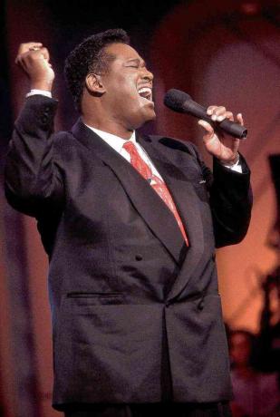 Luther Vandross realiza