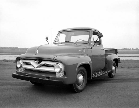 รถบรรทุก Ford F-100 ปี 1955