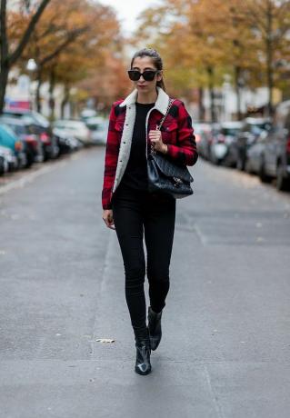 Jeans street style e giacca a quadri