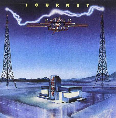 Последният албум на Journey от 80-те включваше някои солидни песни, но сигнализира за спад.