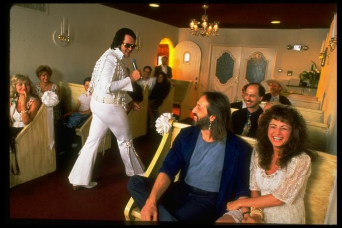 Vjenčanje na temu Elvisa u Graceland Wedding Chapel u Las Vegasu