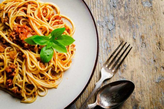 sepiring spageti