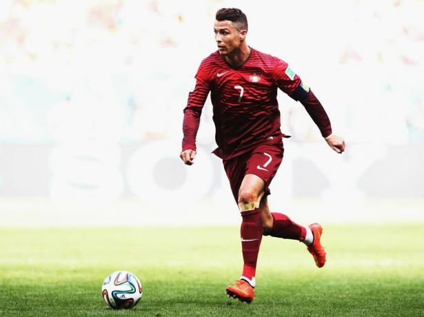 Cristiano Ronaldo spelar mot Ghana