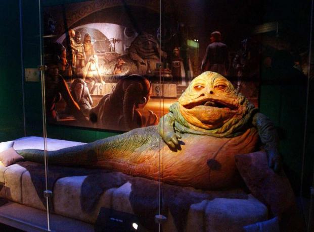 Jabba the Hutt on esillä Star Wars -näyttelyssä vuonna 2002